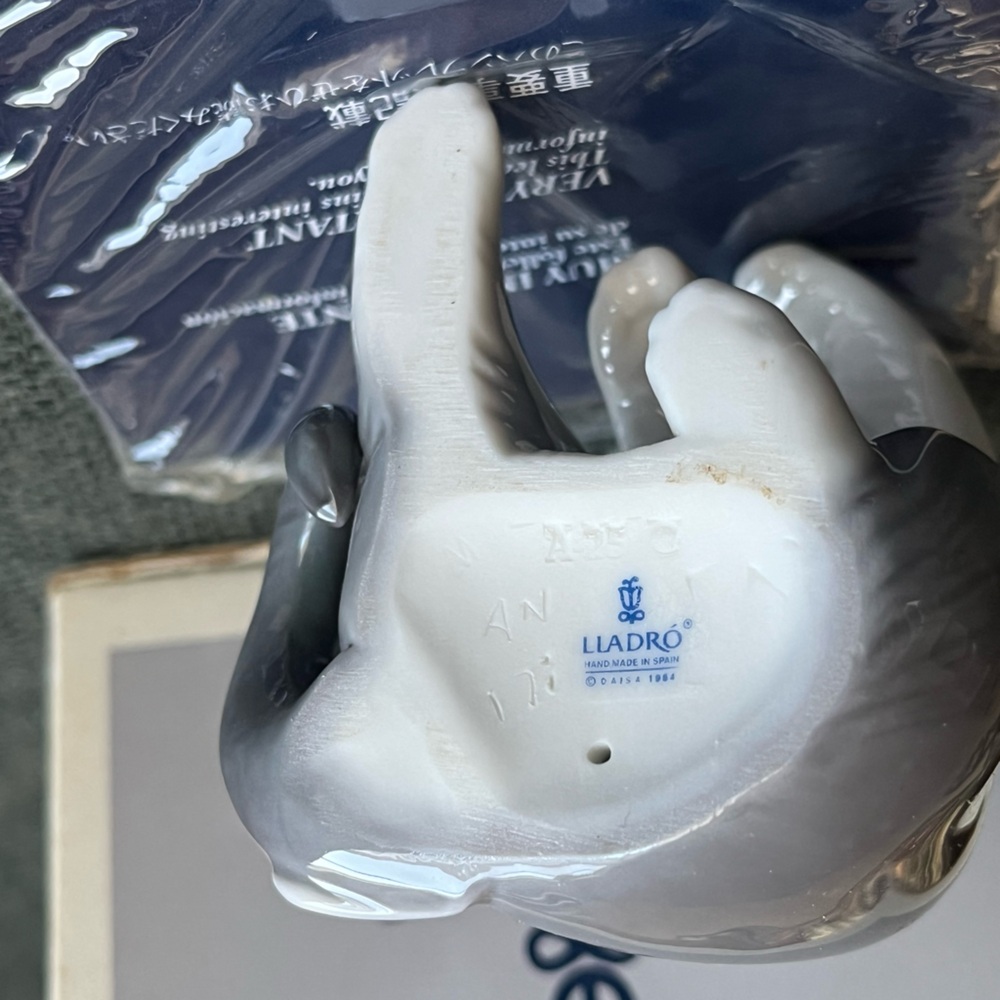 Lladró Cat and Mouse porcelain figurine, model number 5236 in original box - Picture 6 of 8